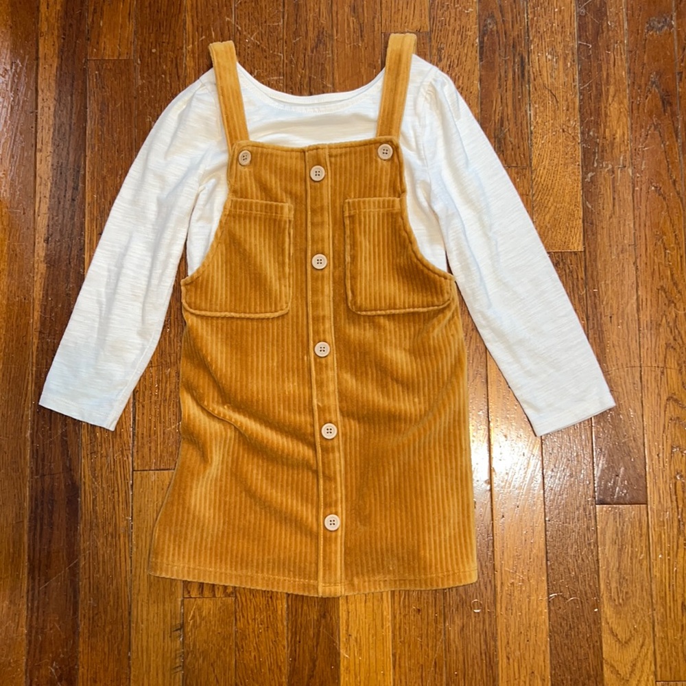 Gold Art Class Outfit